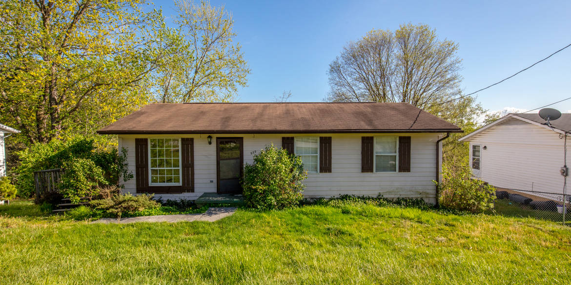 Brivity 520 Sunny Side Lane Christiansburg, VA 24073