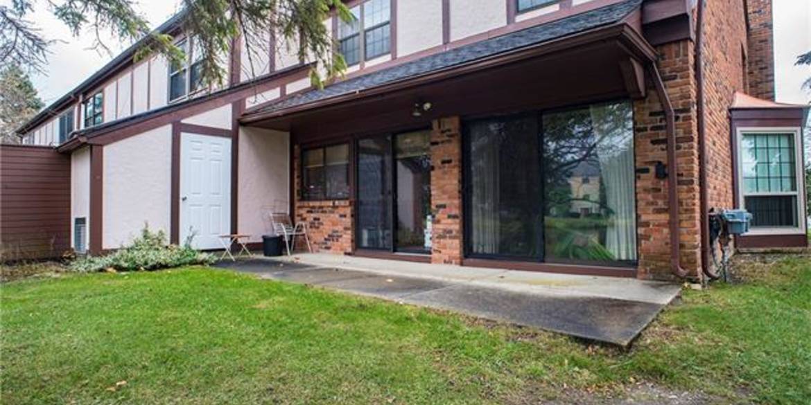 Brivity 2693 Williamsburg Circle Auburn Hills 48326