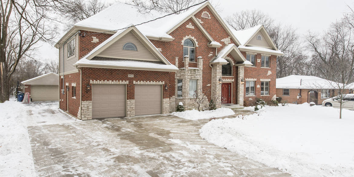 brivity-8923-w-93rd-pl-hickory-hills-il-60457