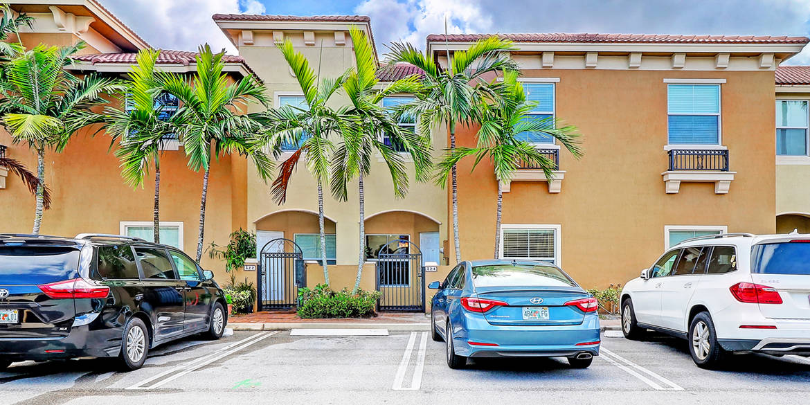 Brivity 324 Lake Monterey Cir Boynton Beach, FL 33426