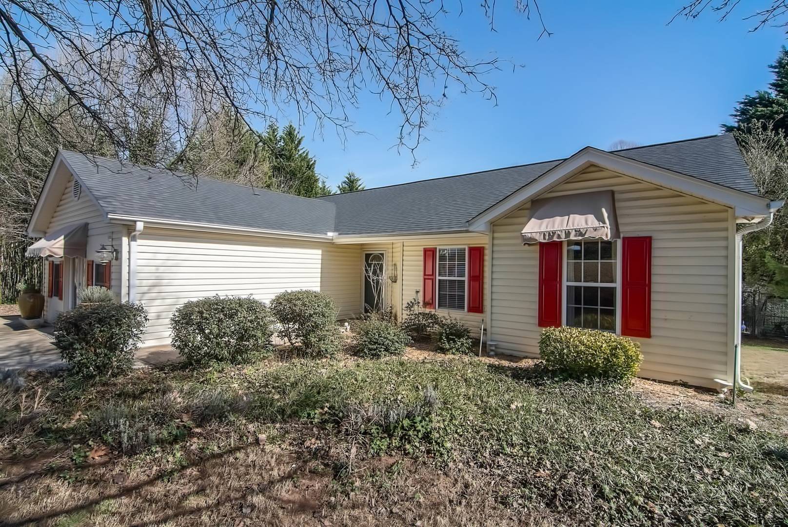 Brivity 687 Robinson Rd. Greer, SC 29651 Virtual Tour