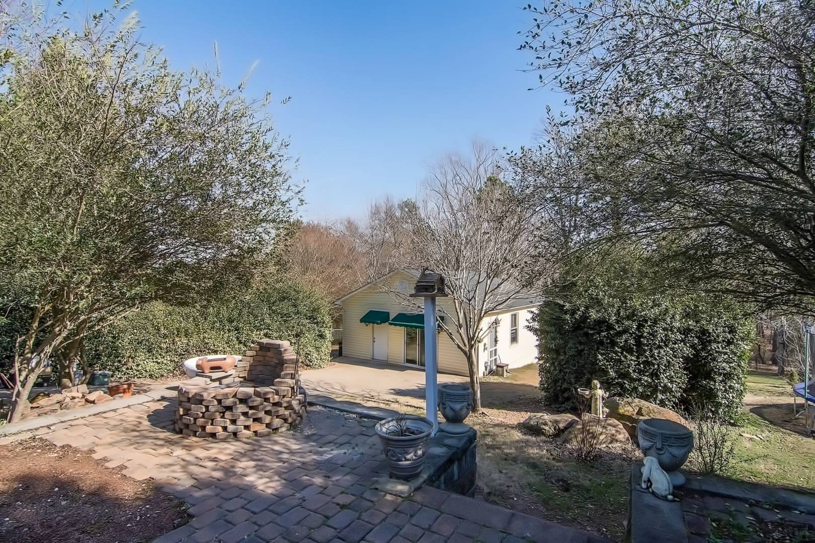 Brivity 687 Robinson Rd. Greer, SC 29651 Virtual Tour