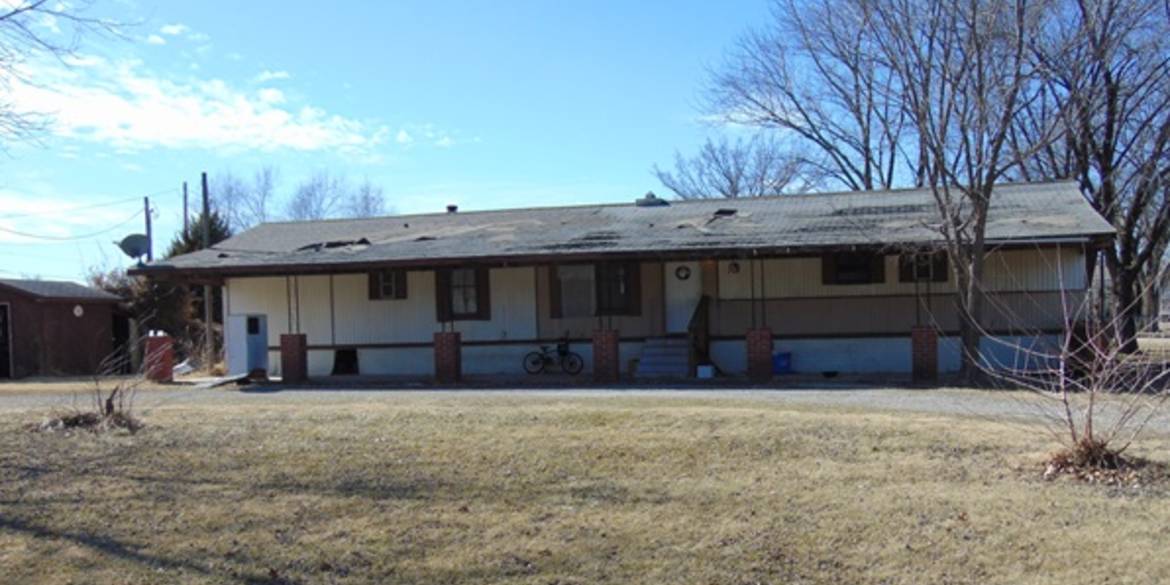 Brivity 803 W 4th Street Cherryvale, KS 67335