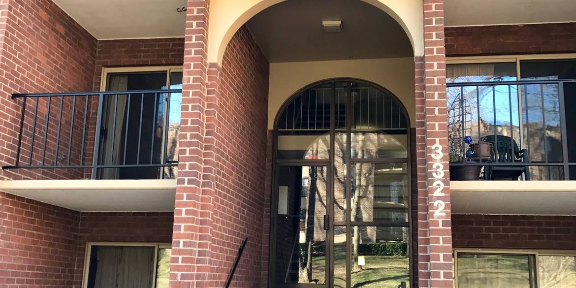 Brivity 3322 Woodburn Village Drive 11 Annandale, VA 22003