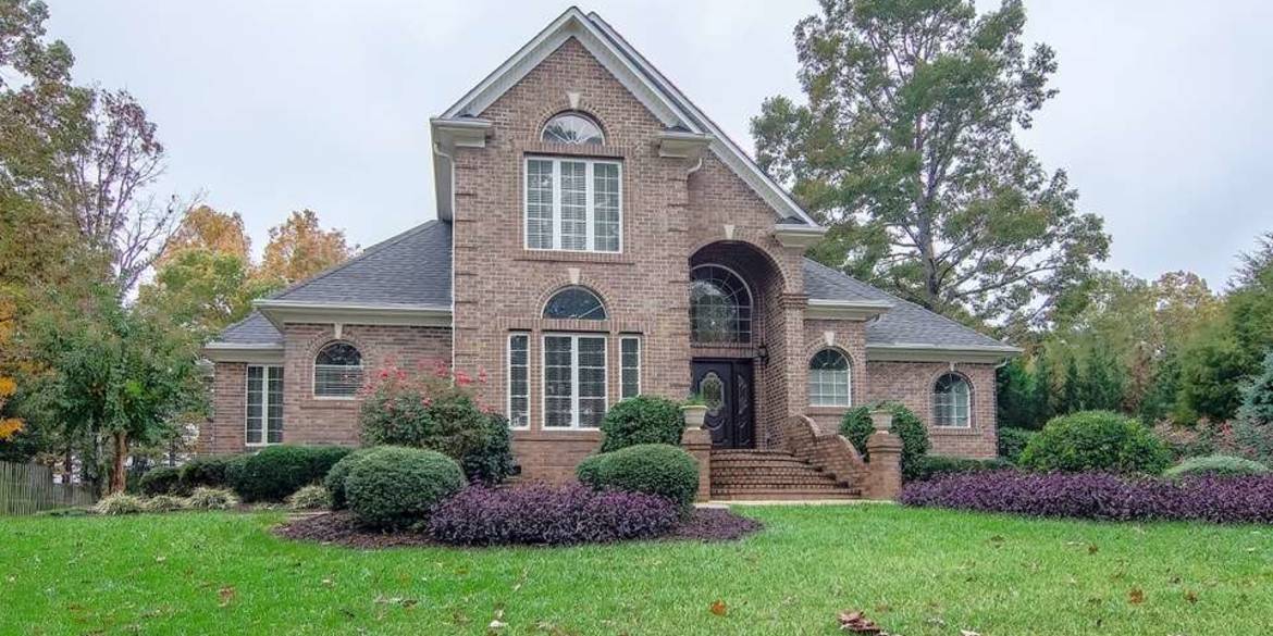 Brivity 456 S. Oakley Lane Spartanburg, SC 29301