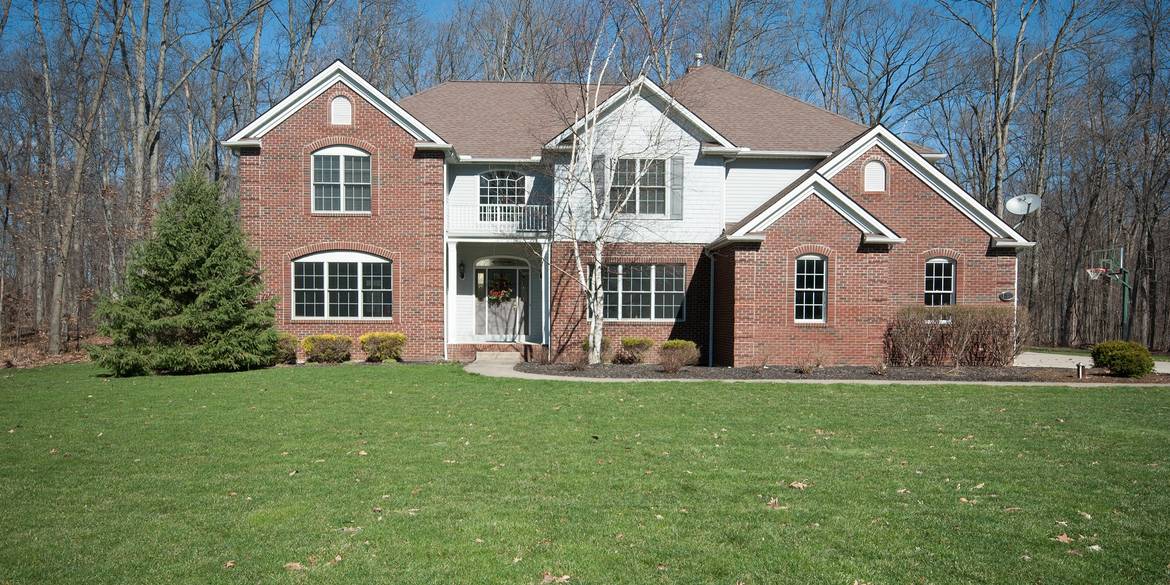 Brivity 1953 Stone Ridge Drive Hinckley, OH 44233