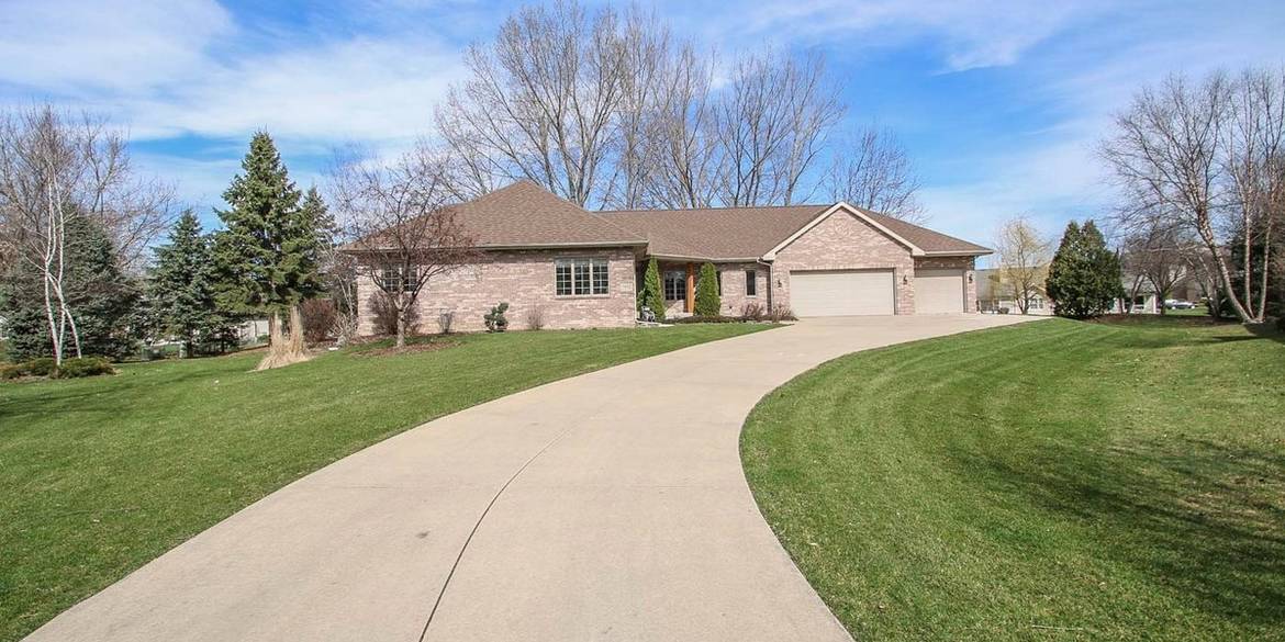 Brivity 5492 Walden Bay Drive Westport, WI 53597