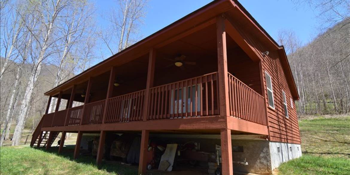 Brivity 766 South Brooks Cove Hayesville, NC 28904