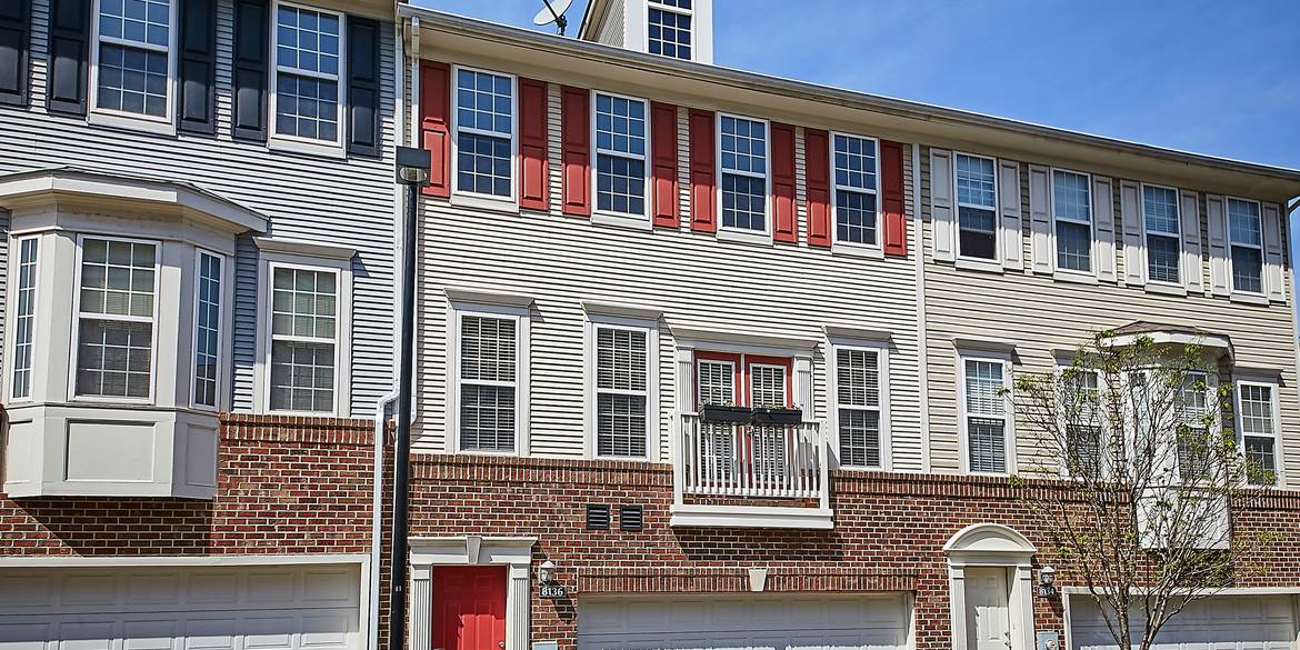 Brivity 8136 Harper Valley Lane Falls Church, VA 22042