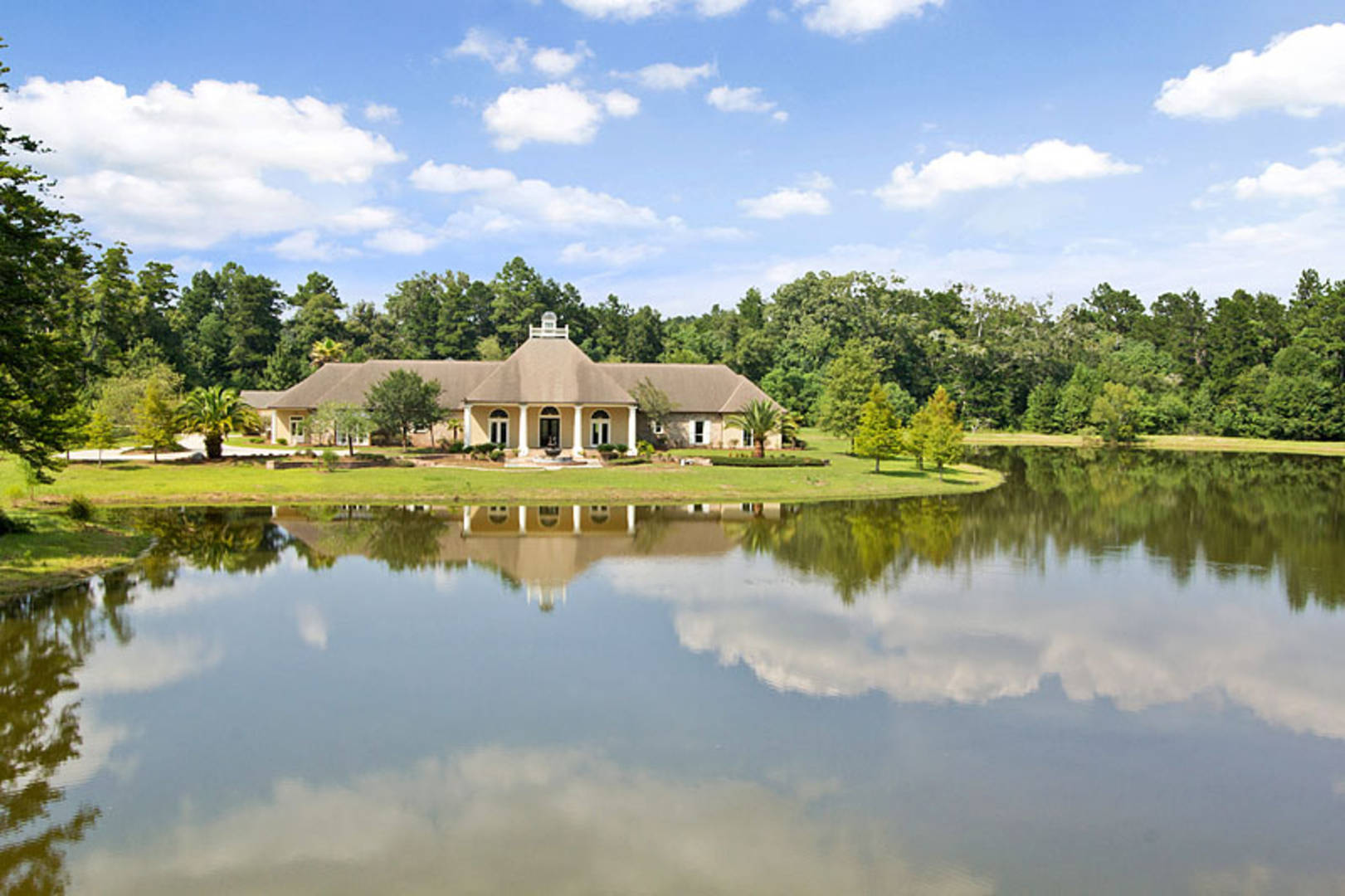 Brivity 20355 GREENWELL SPRINGS RD Greenwell Springs, LA 70739