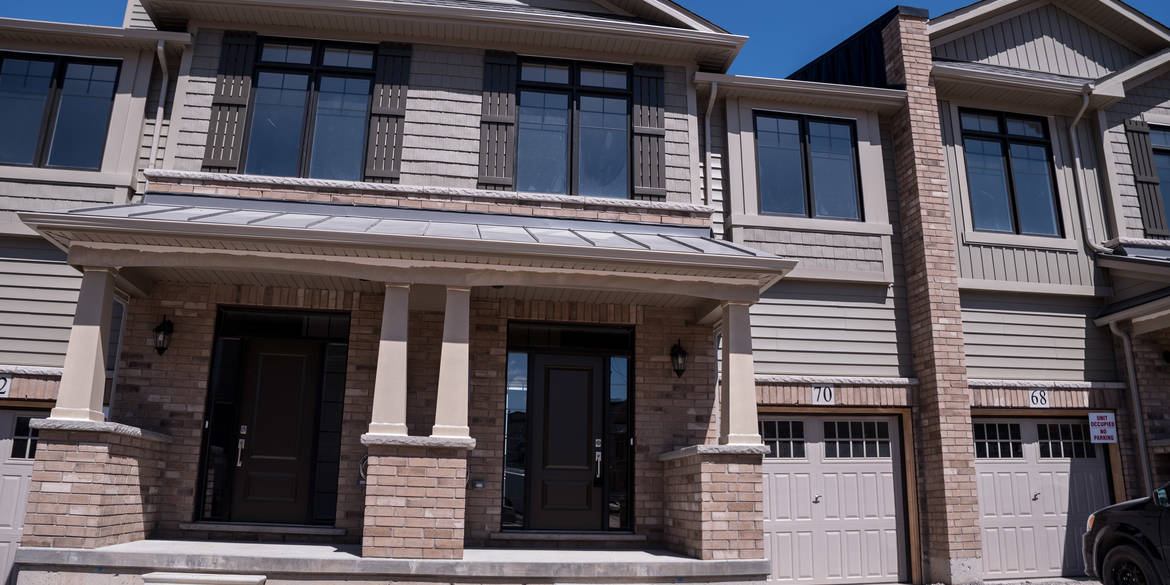 Brivity 70 Waterview Lane Grimsby, ON L3M0H2