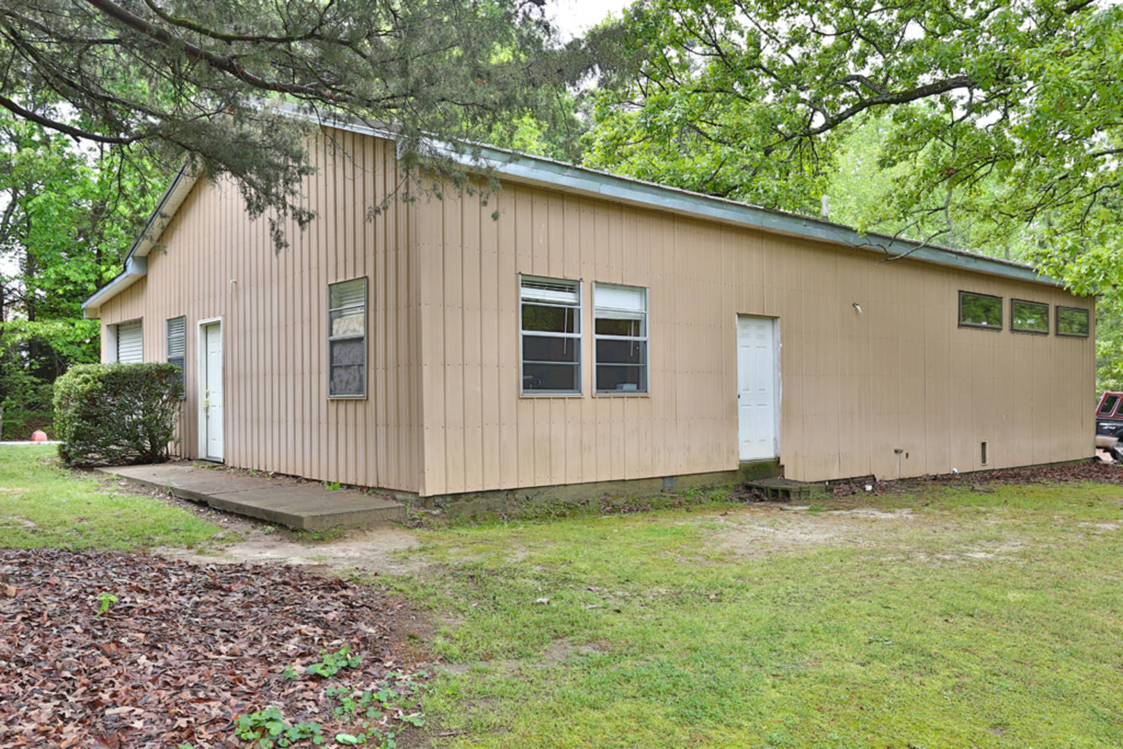 Brivity 2365 Rosebud Road Grayson, GA 30017 Virtual Tour