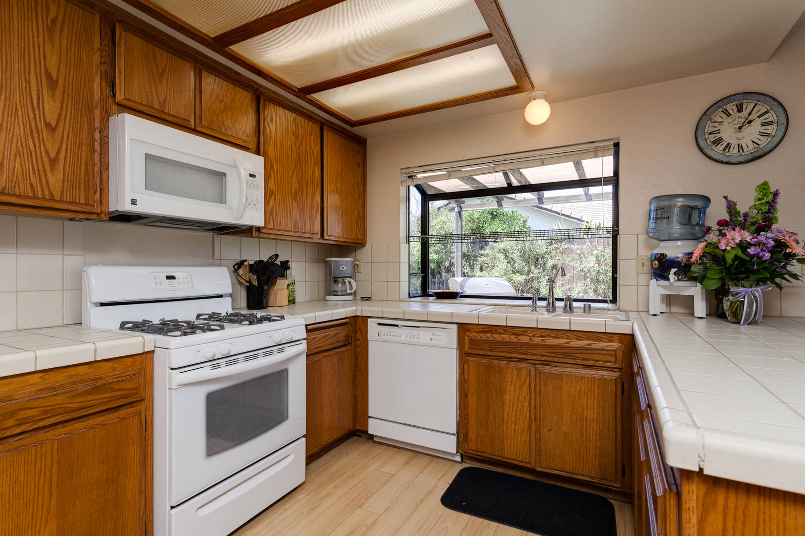 Brivity 891 Hackamore Street Ojai, CA 93023 Virtual Tour