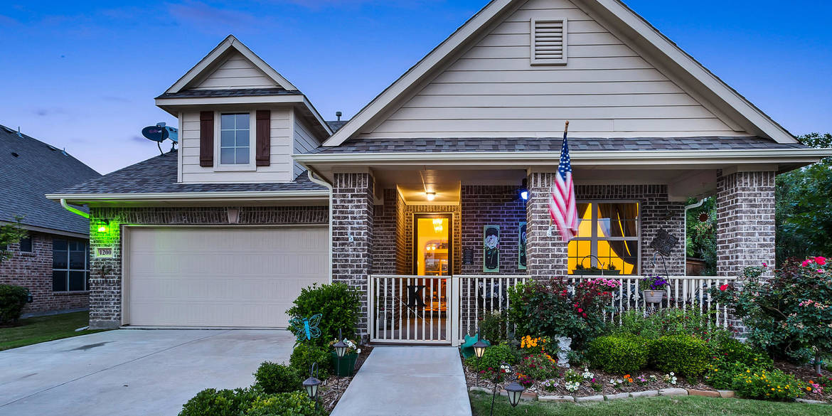 Brivity 1200 Isabella Lane Savannah, TX 76227