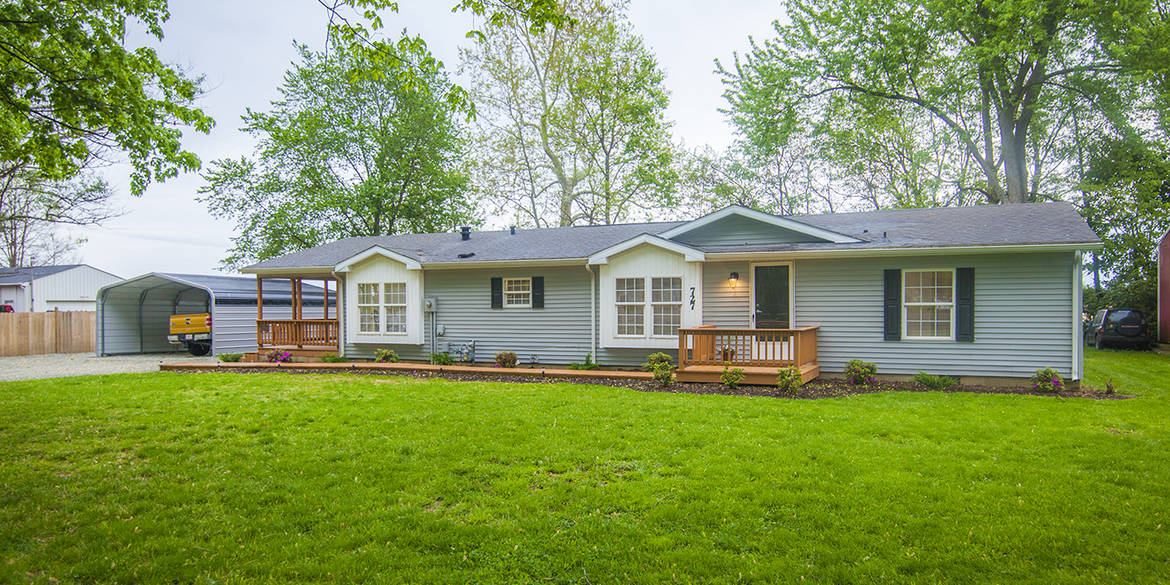 Brivity 727 East St Ingalls, IN 46048