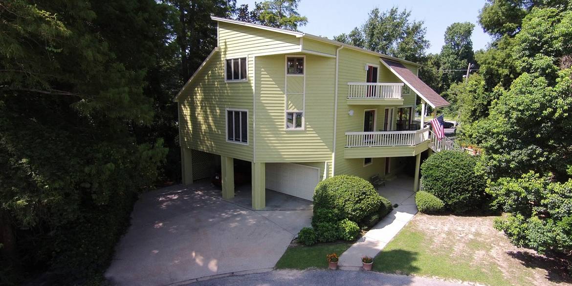 Brivity 101 E. Cypress Point Pensacola, FL 32514