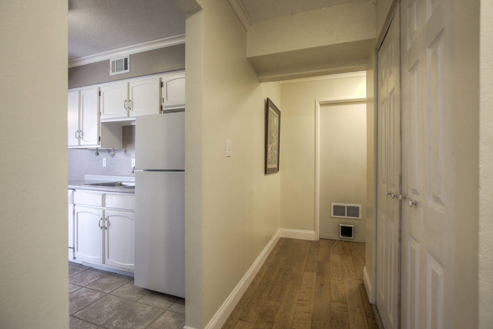 10100 West 96th Street, Unit E Overland Park, KS 66212