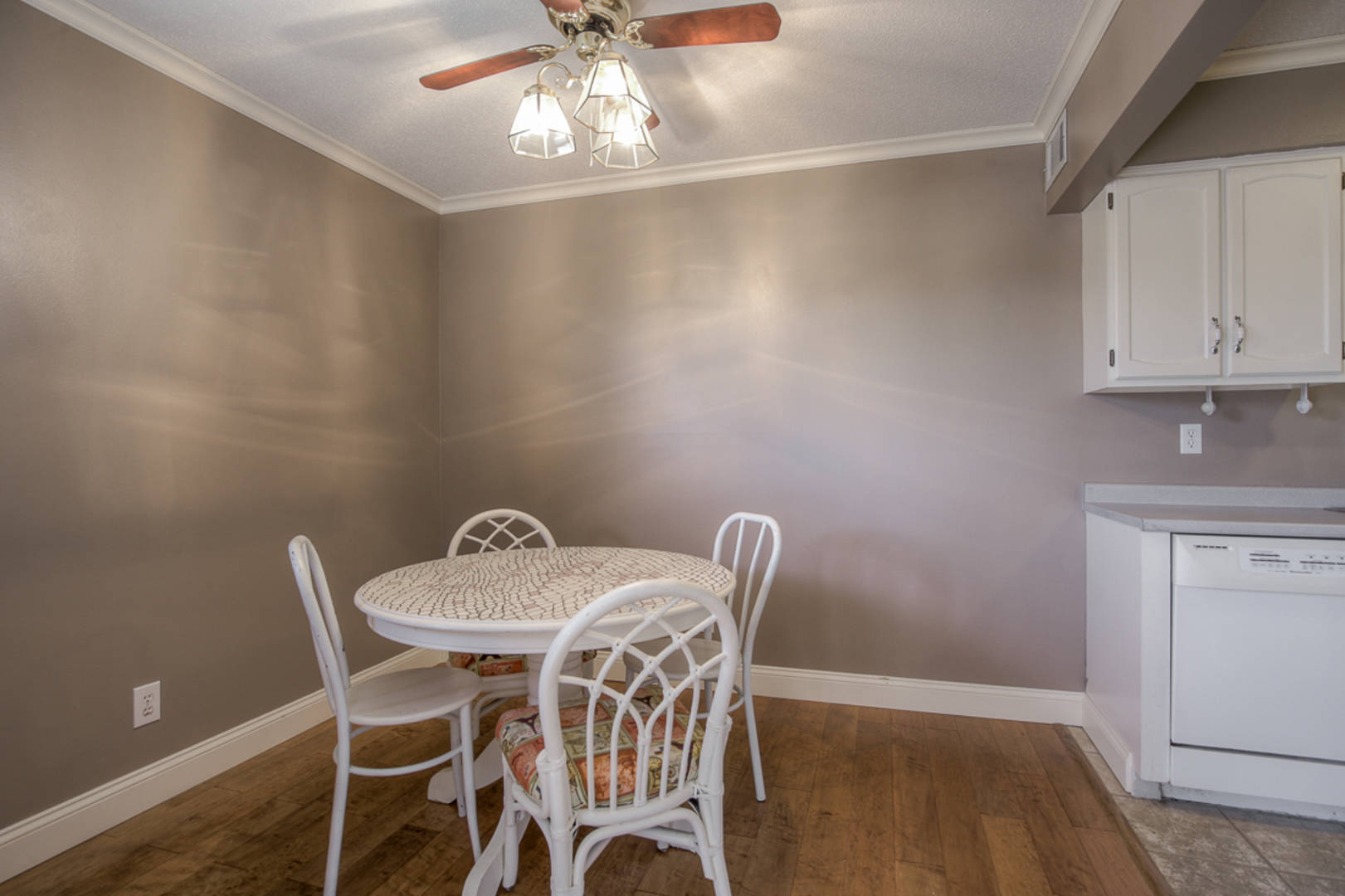 10100 West 96th Street, Unit E Overland Park, KS 66212