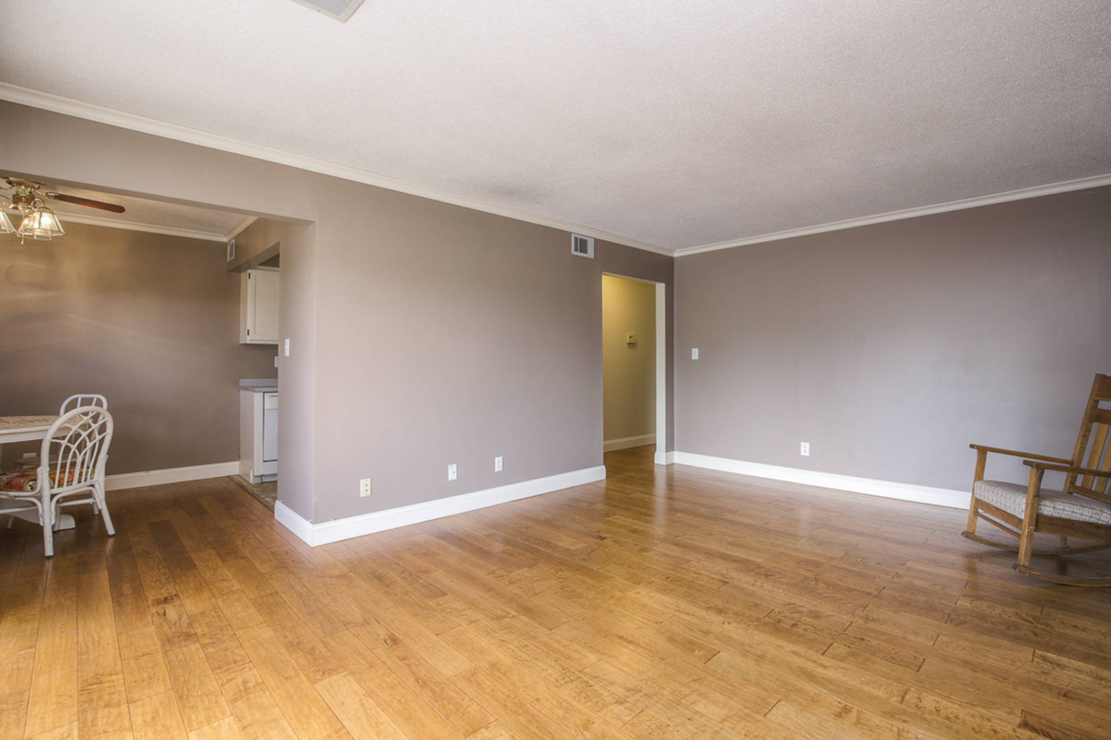 10100 West 96th Street, Unit E Overland Park, KS 66212