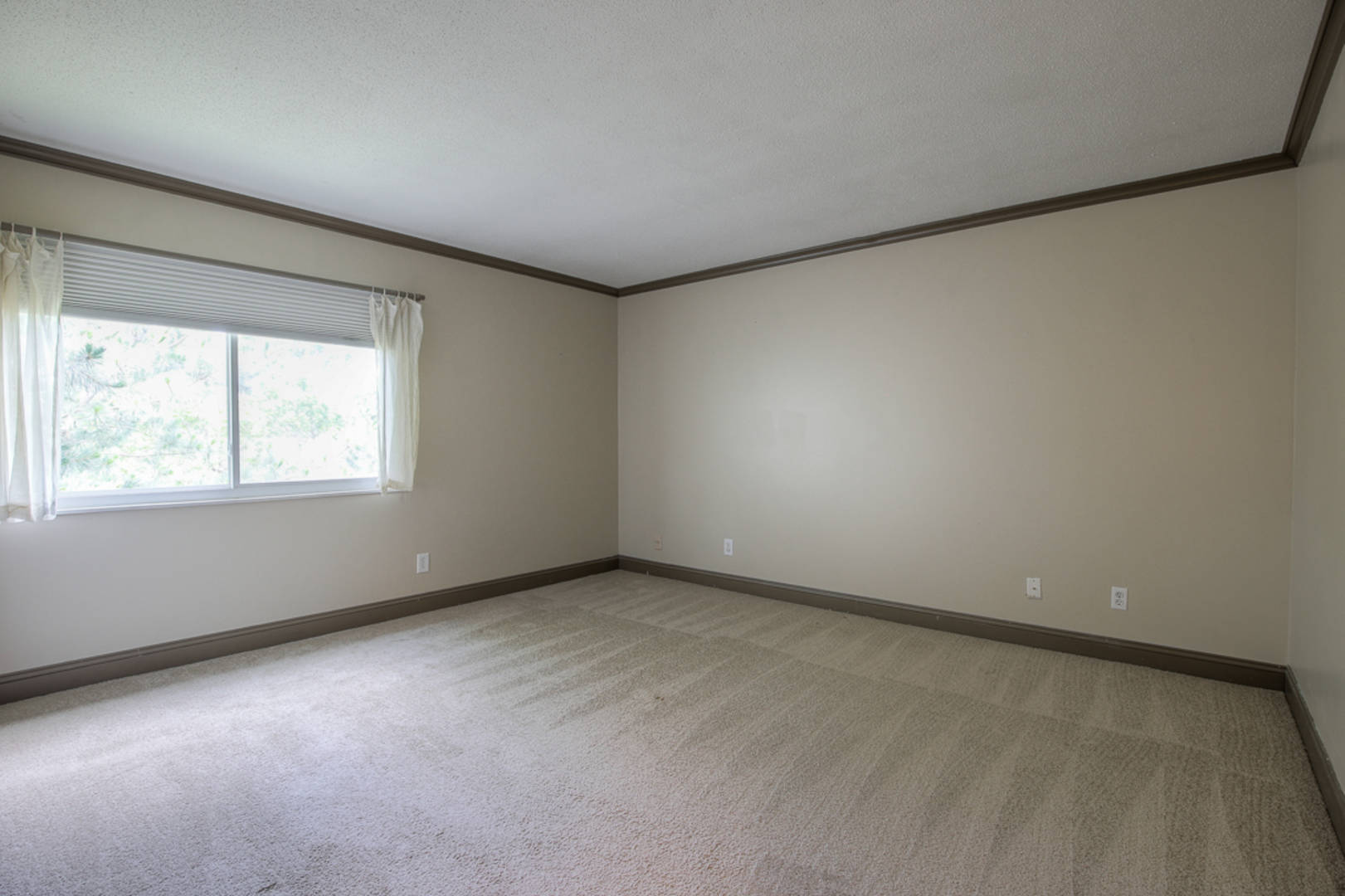 10100 West 96th Street, Unit E Overland Park, KS 66212