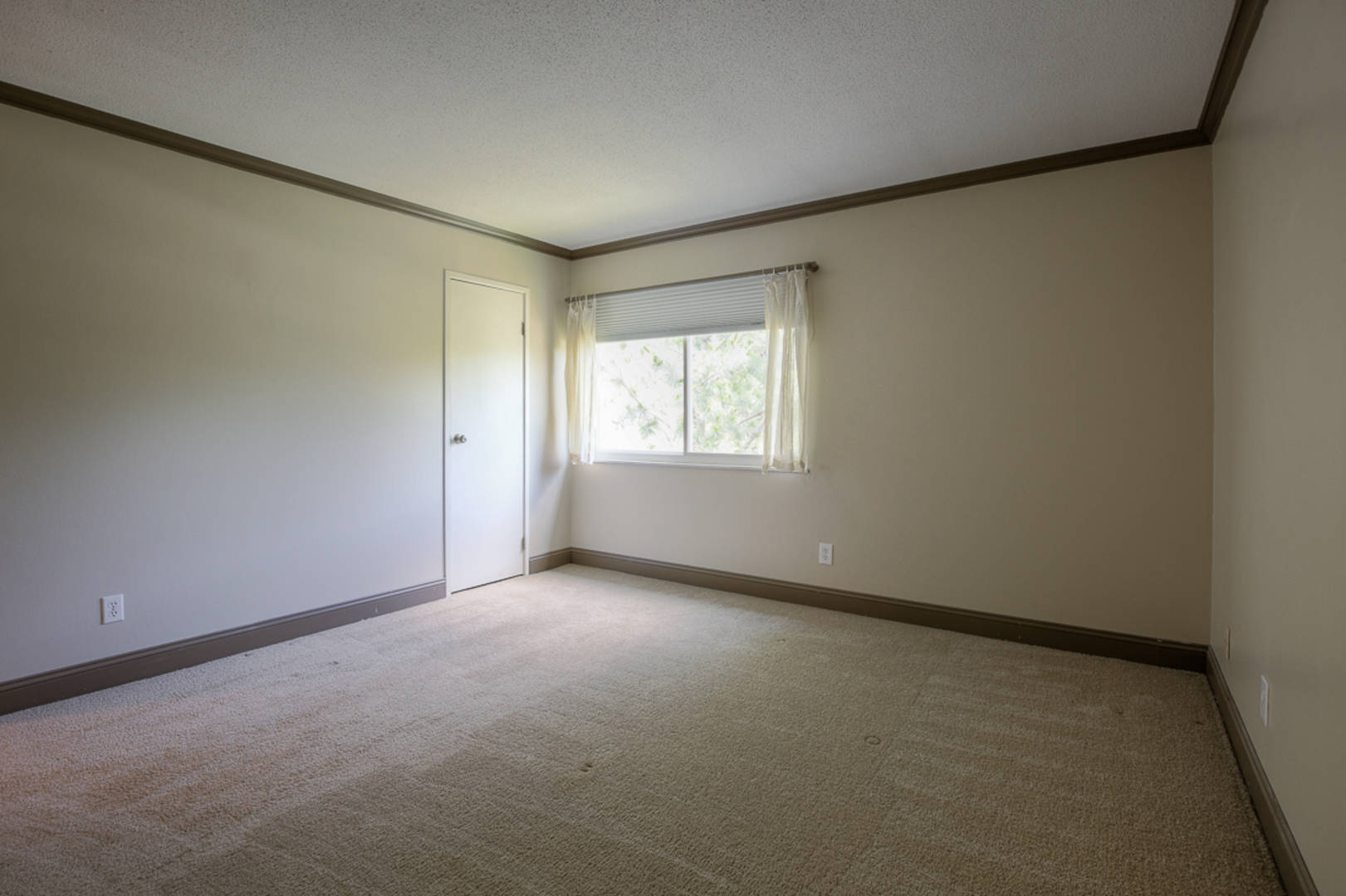 10100 West 96th Street, Unit E Overland Park, KS 66212