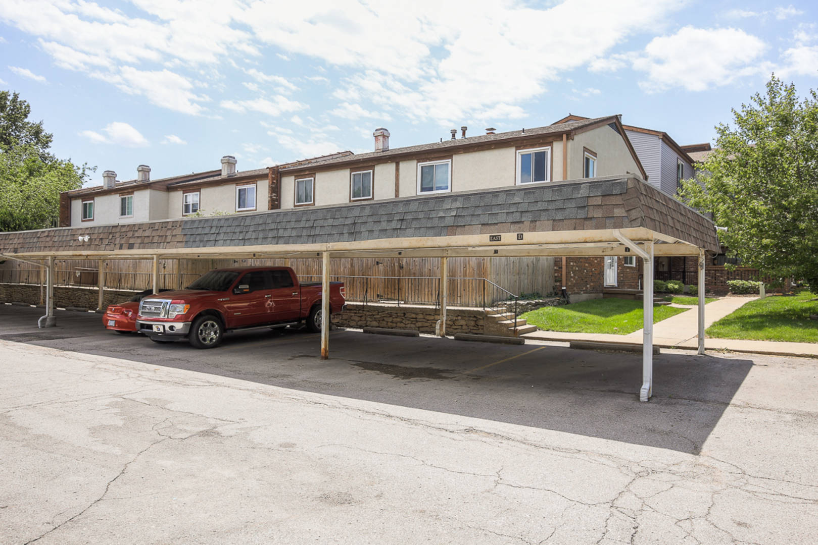 10100 West 96th Street, Unit E Overland Park, KS 66212