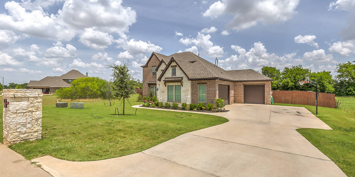 Brivity 880 Prairie Timber Rd. Burleson, TX 76028