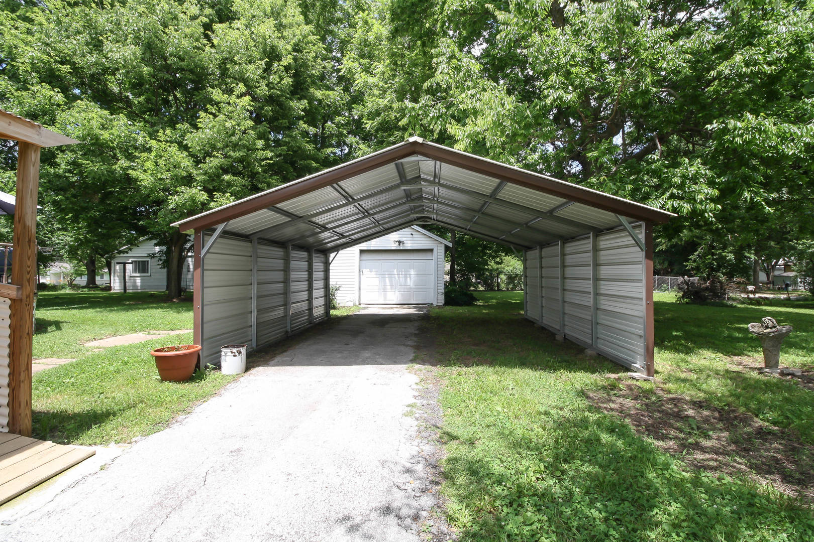 Brivity 1629 W Calhoun Springfield, MO 65802 Virtual Tour