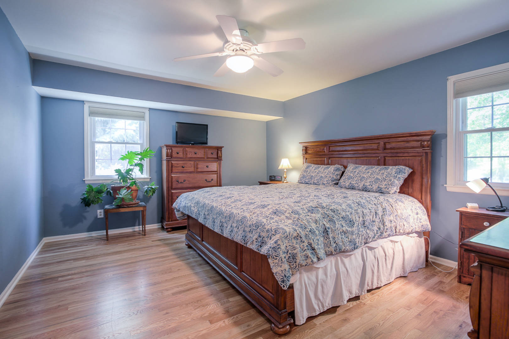 12020 Cherokee Lane Leawood, KS 66209