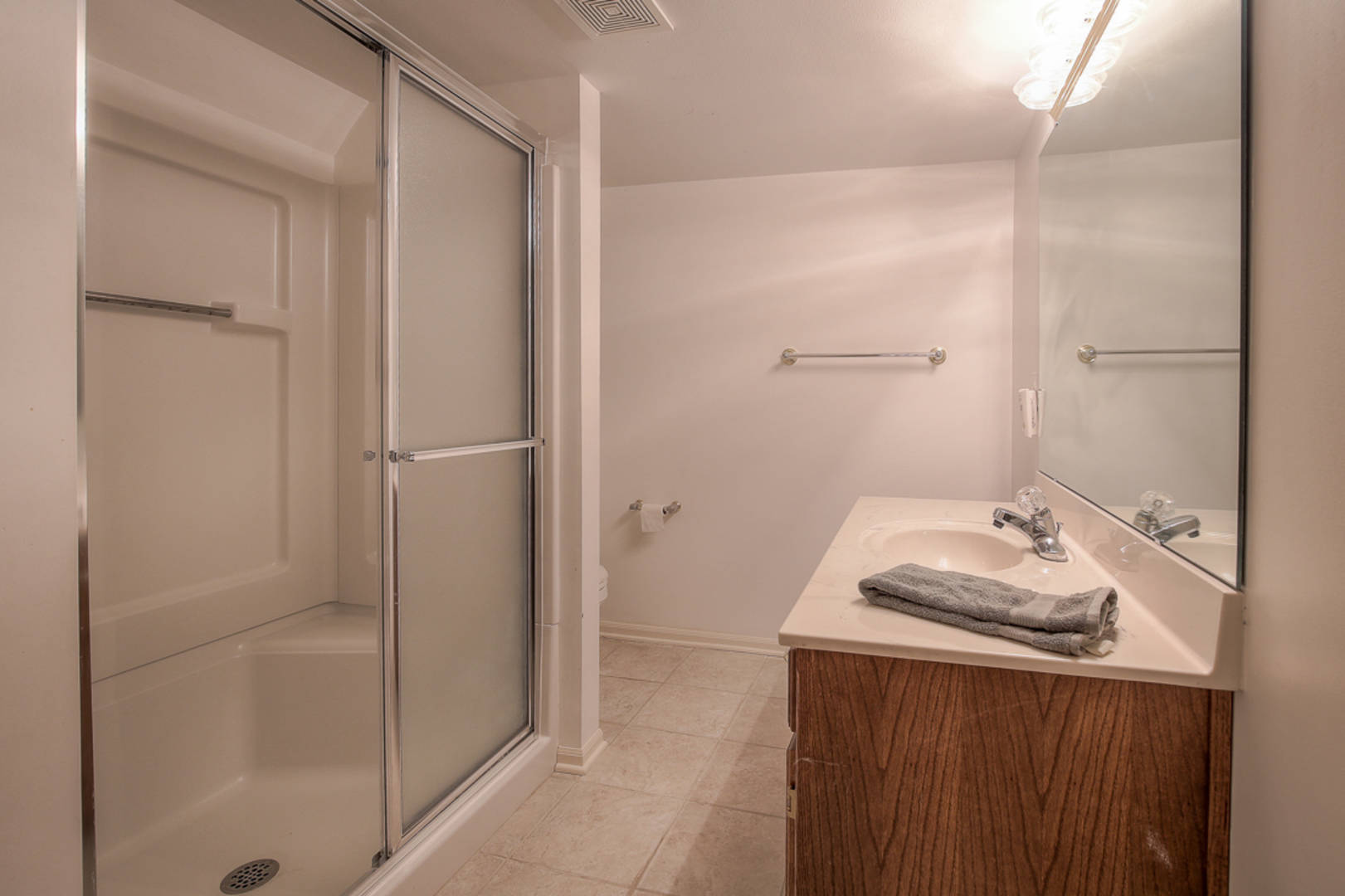 12020 Cherokee Lane Leawood, KS 66209