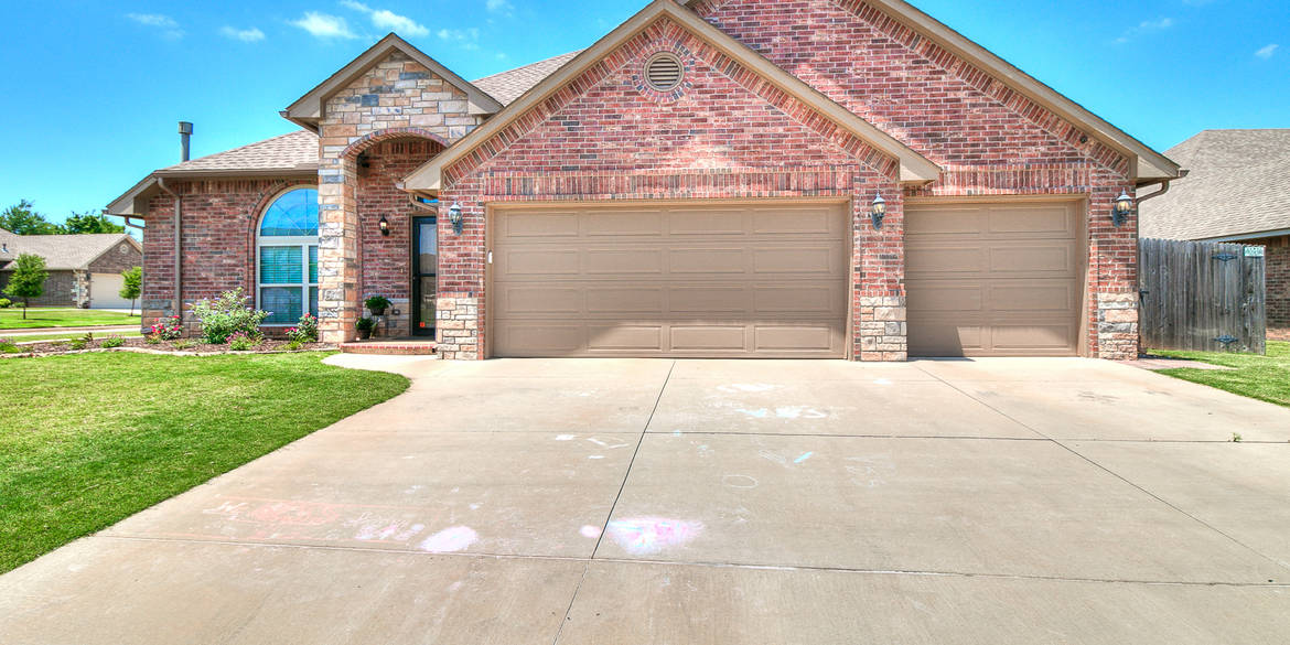 Brivity 3613 Mustang Creek Circle Yukon, OK 73099