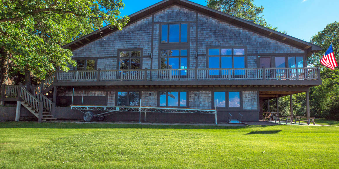 Brivity 507 E Front St Battle Lake, MN 56515