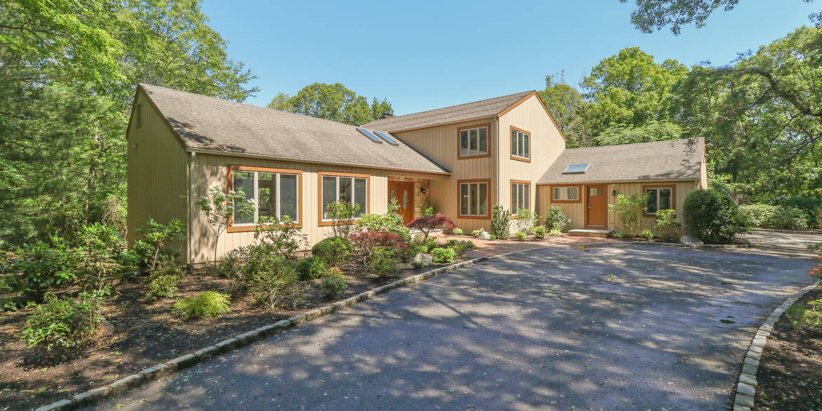 Brivity 7 Lost Meadow Lane Belle Terre, NY 11777