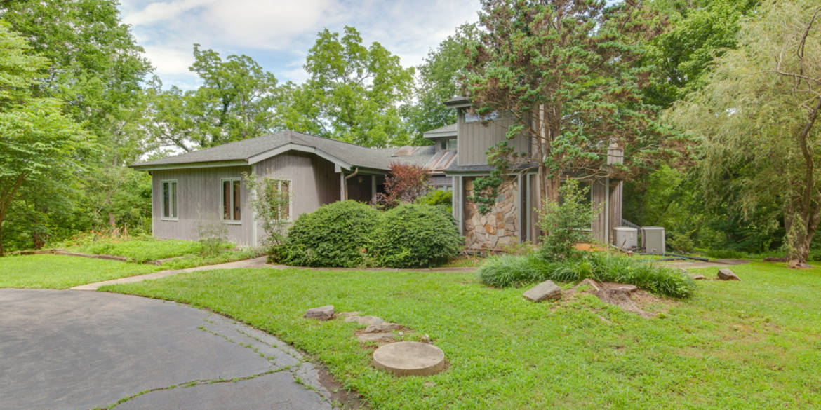 Brivity 9611 Shallowford Road Lewisville, NC 27023