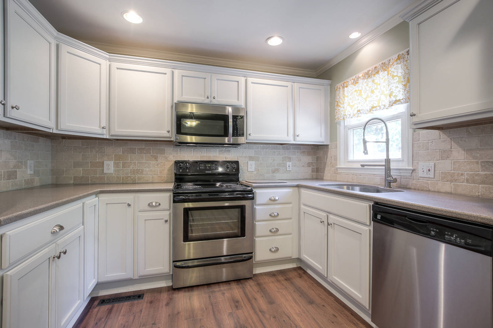 5606 Horton Street Mission, KS 66202
