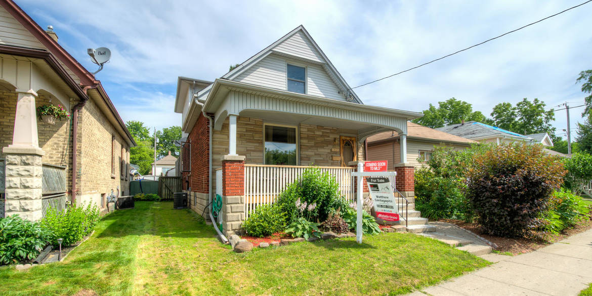 Brivity 670 Trafalgar London, ON N5Z1E4