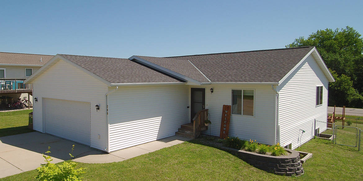 Brivity 208 N Pelican St Elizabeth, MN 56533