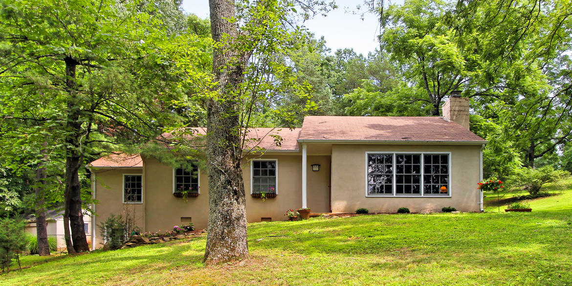 Brivity 5439 Hillside Farm Lane The Plains, VA 20198