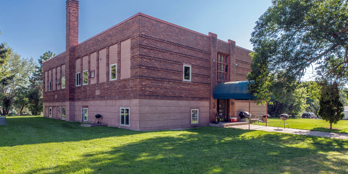 Brivity 111 Tower St Dalton, MN 56324