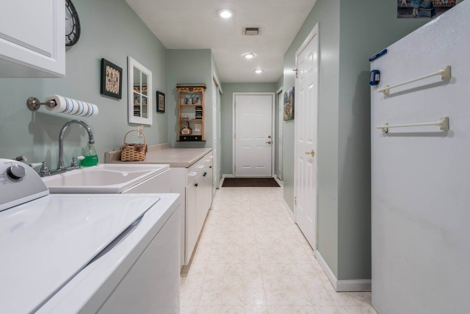 807 Herman Rd Horsham, PA 19044