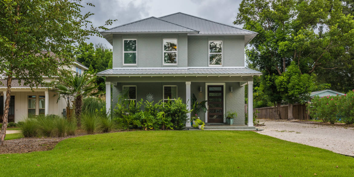 Brivity 705 Fairhope Avenue Fairhope, AL 36532