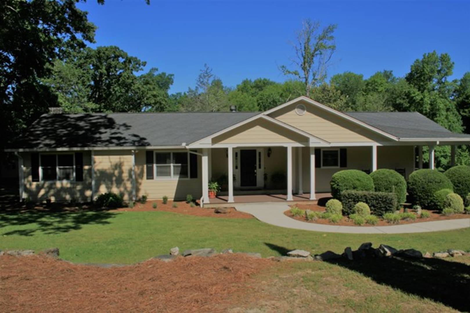 Brivity 2365 Rosebud Road Grayson, GA 30017 Virtual Tour