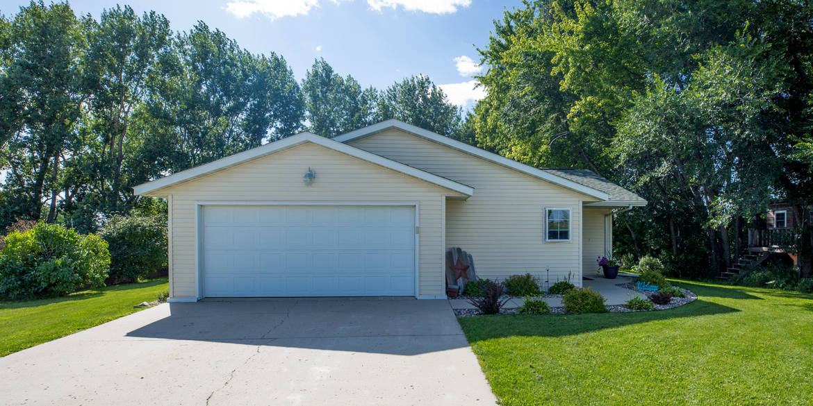 Brivity 206 4th St NW Rothsay, MN 56579