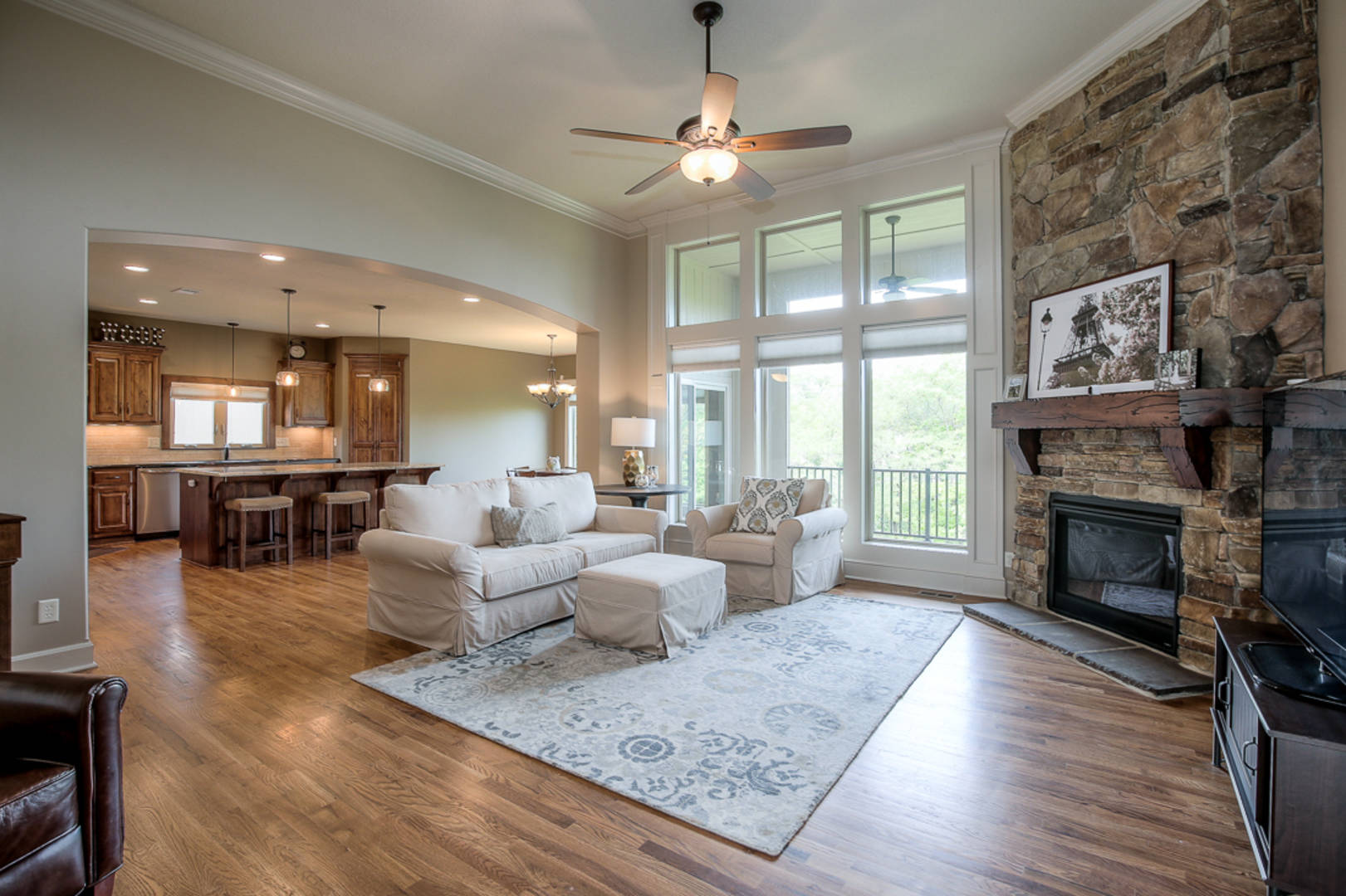 1836 NE Parks Summit Blvd Lees Summit, MO 64064
