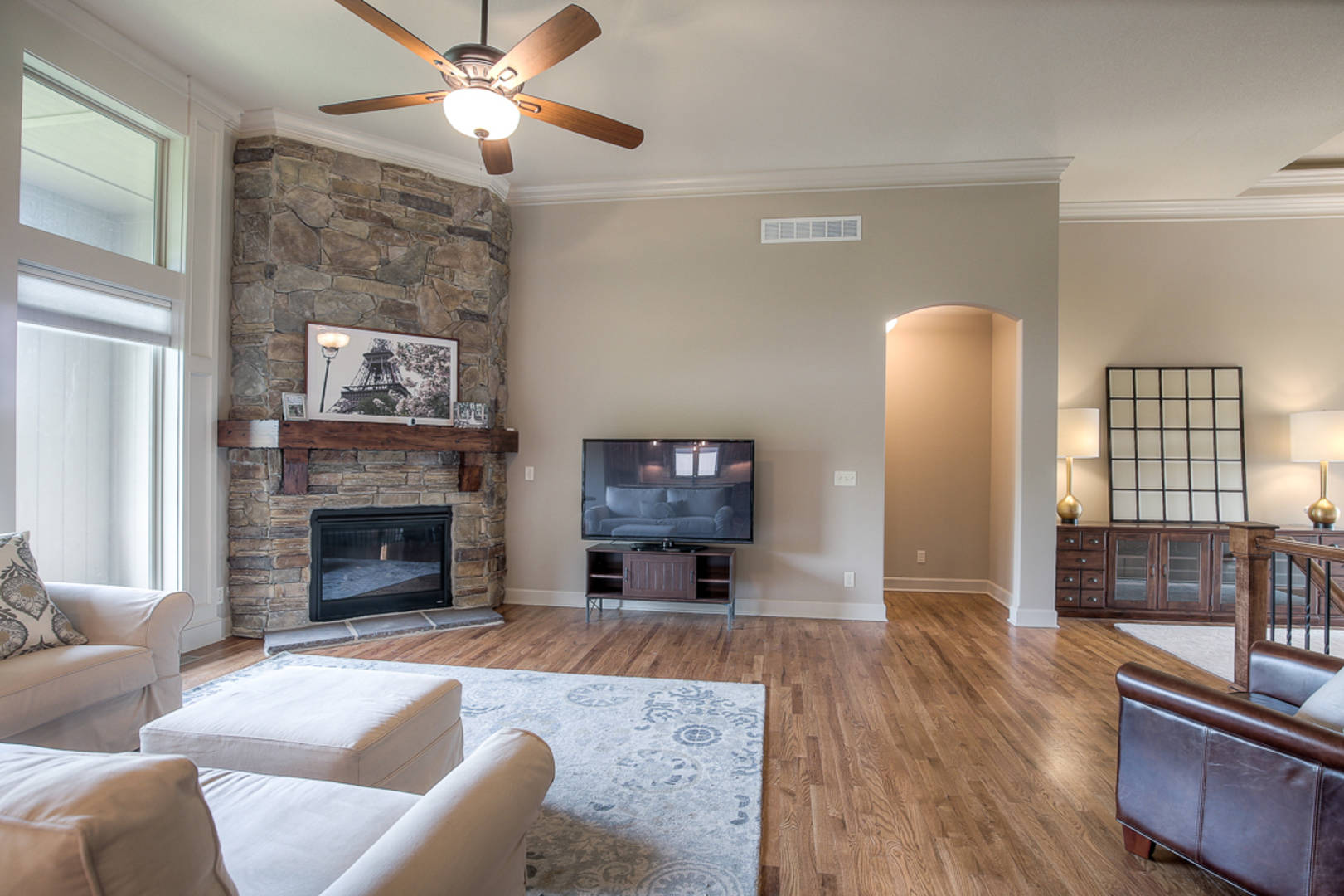 1836 NE Parks Summit Blvd Lees Summit, MO 64064
