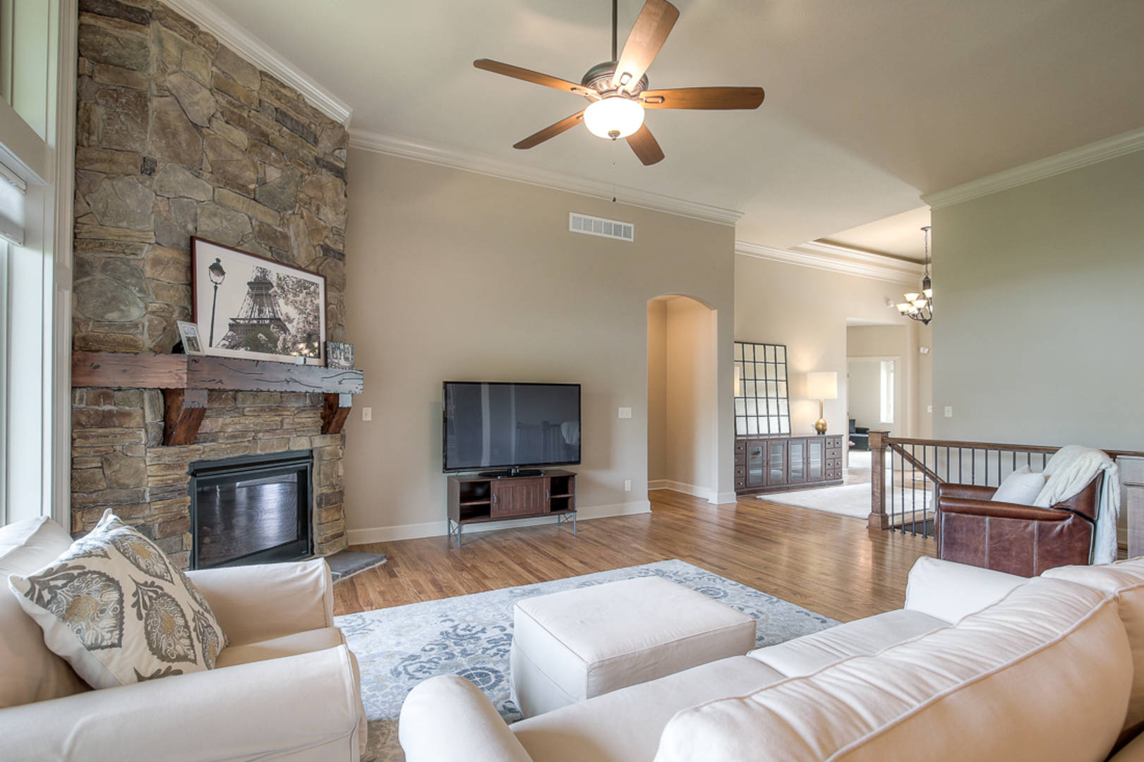 1836 NE Parks Summit Blvd Lees Summit, MO 64064