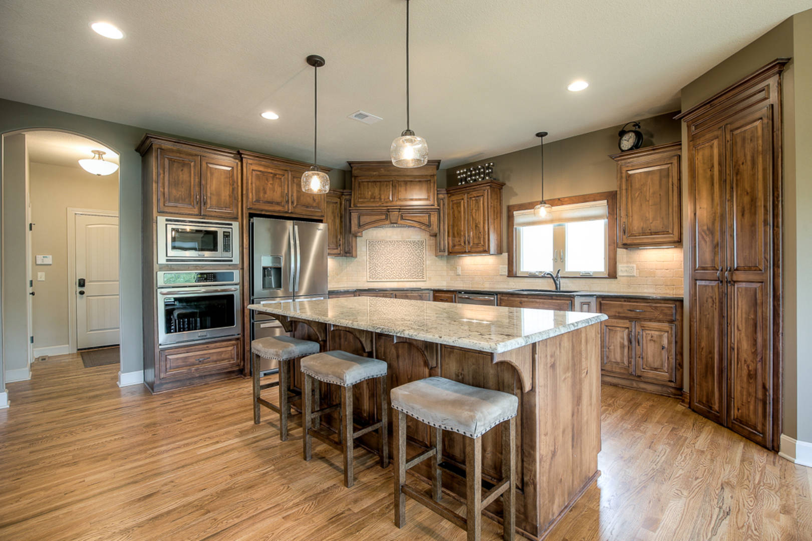 1836 NE Parks Summit Blvd Lees Summit, MO 64064