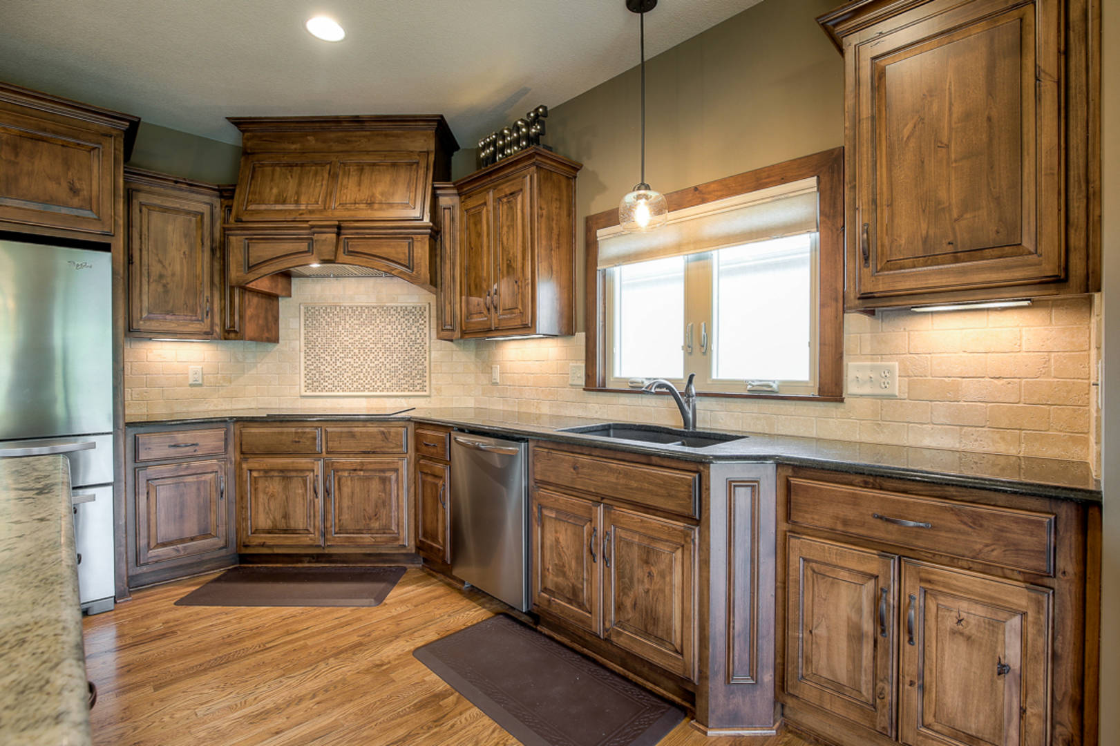 1836 NE Parks Summit Blvd Lees Summit, MO 64064