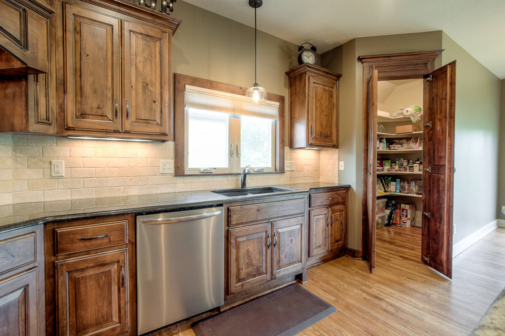 1836 NE Parks Summit Blvd Lees Summit, MO 64064