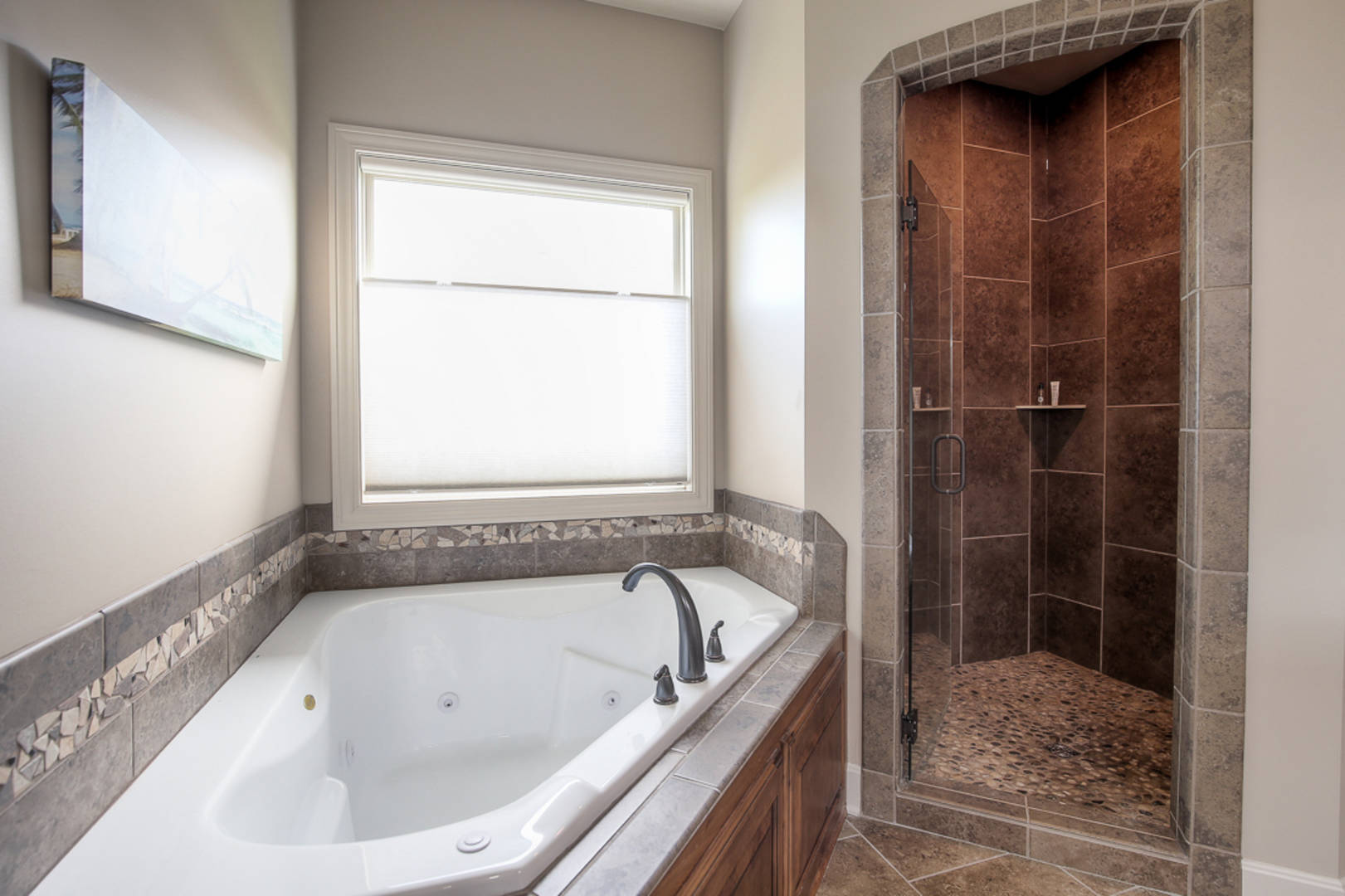 1836 NE Parks Summit Blvd Lees Summit, MO 64064
